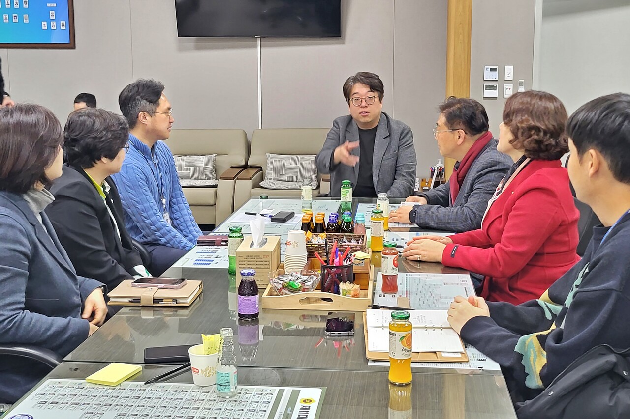 서정현 의원이 지난 3일 경기도 똑버스(DRT수요응답형 대중교통)확대를 위한 정담회를 개최했다.