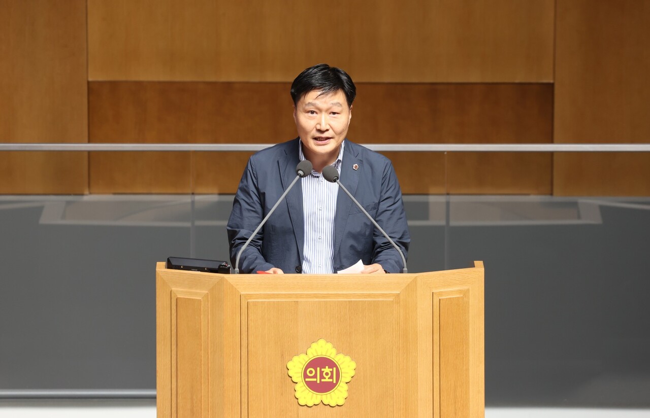김태희 의원이 20일 임시회 본회의에서 진행한 5분 발언을 하고 있다.