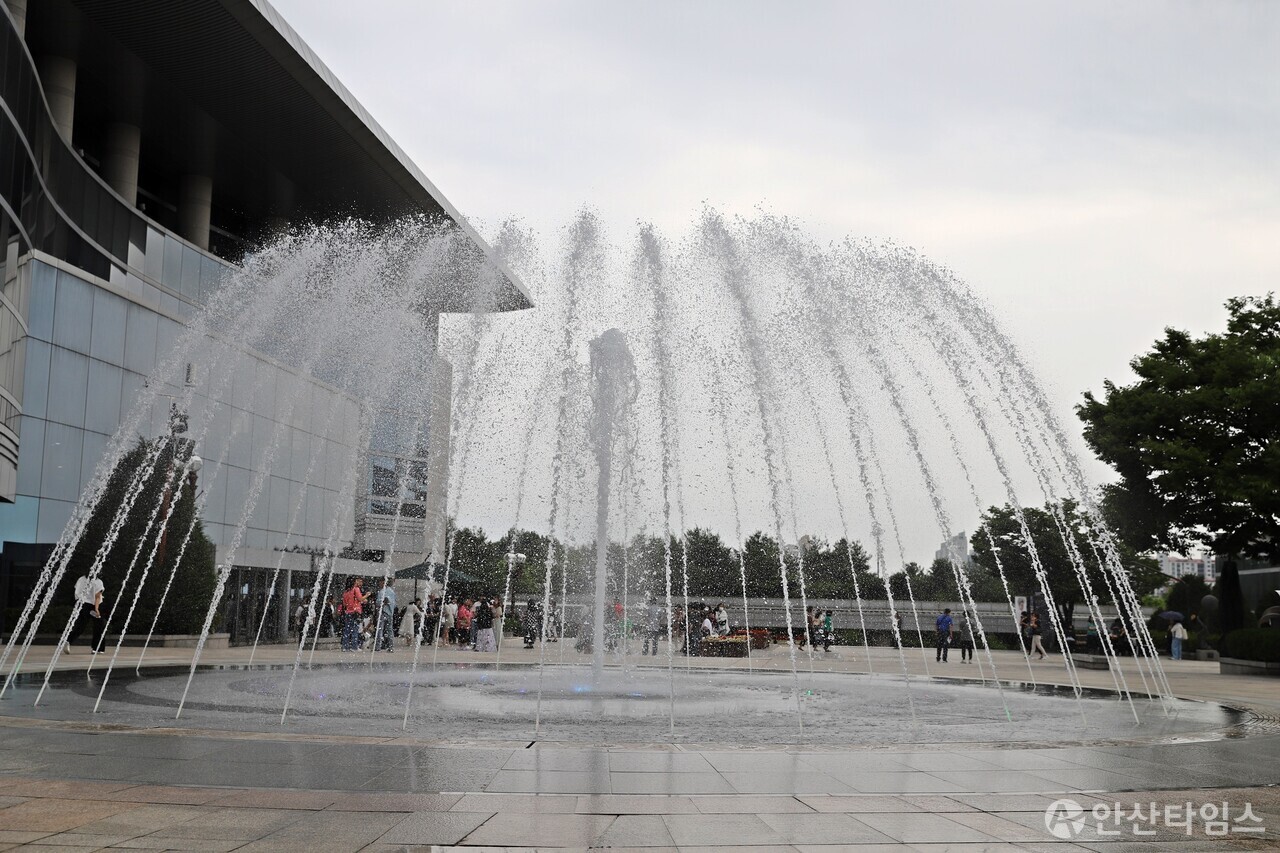 안산문화예술의전당 분수대