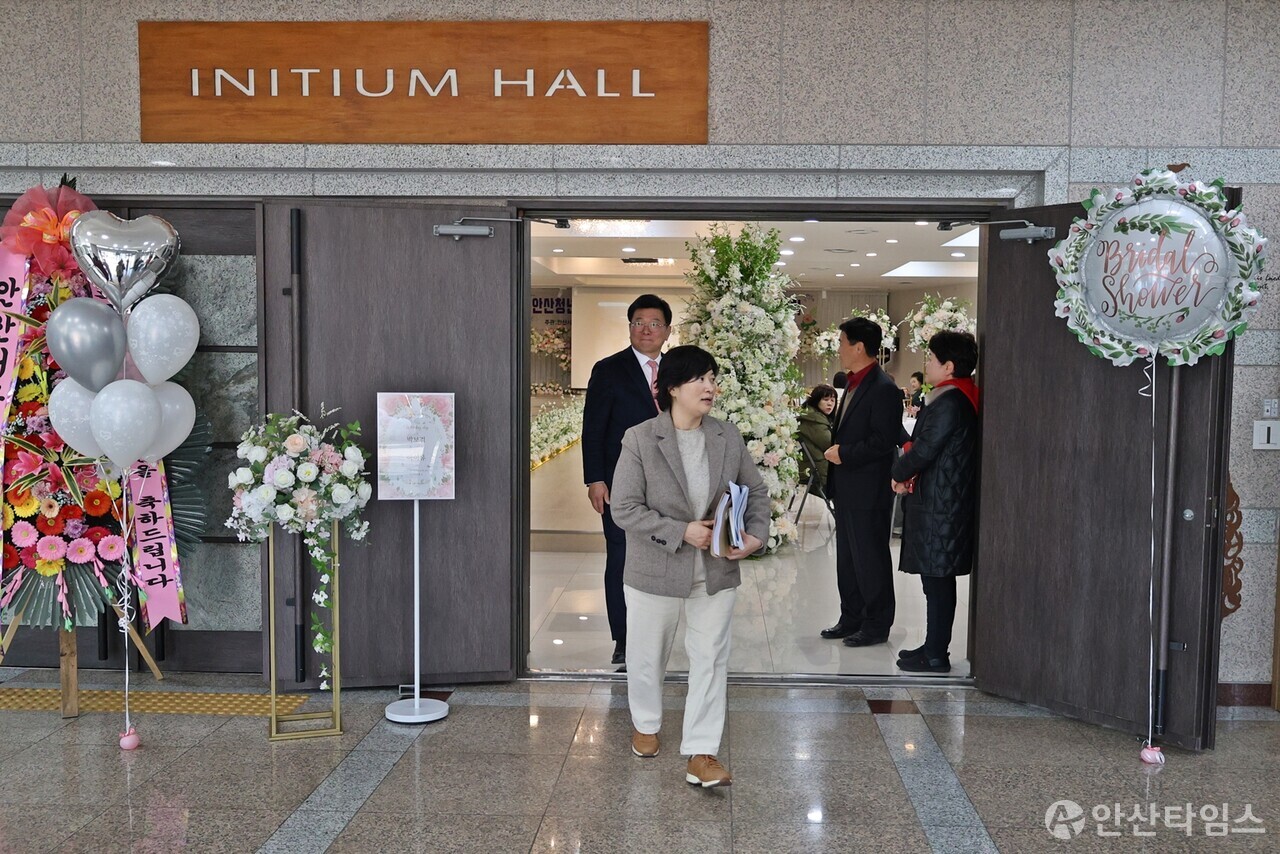 안산시 공공웨딩홀 재개관_입구